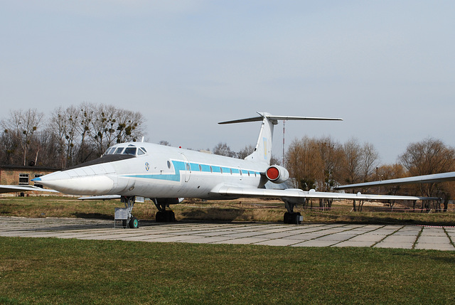 Tu-134UB-L