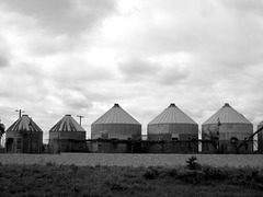 5 Silos