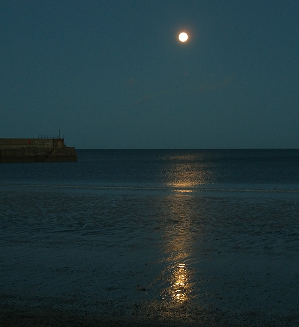 Moon over East Sands 1