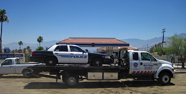 DHS Police Car On Tow Truck (4727)