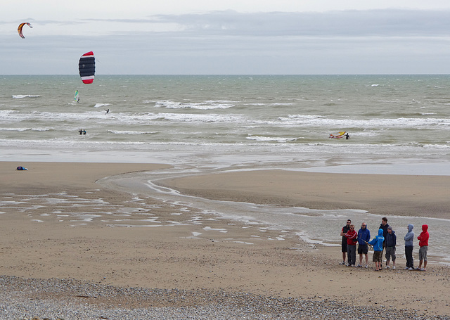 The family that kites together