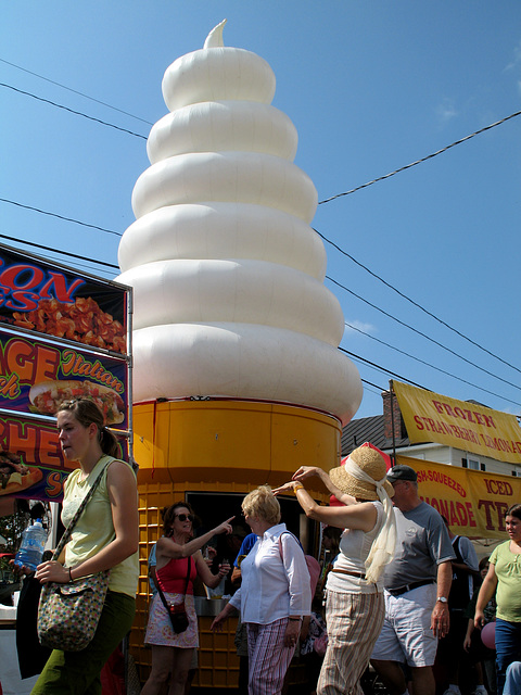 Giant Ice Cream Dance