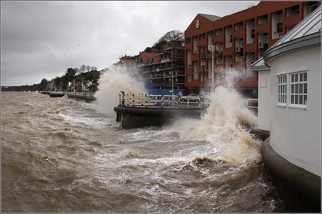 High tides and wind