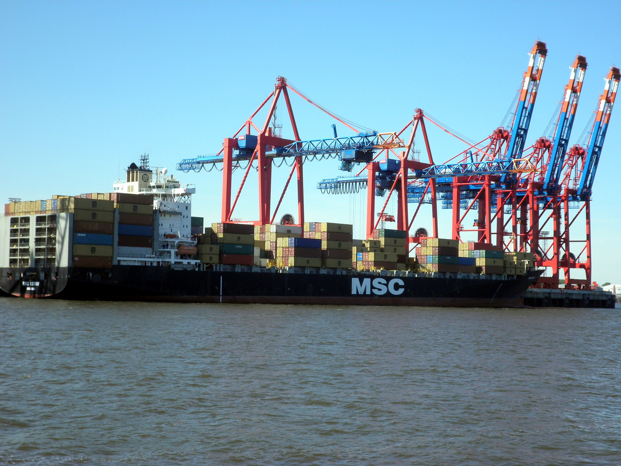 Containerschiff   MSC  KERRY
