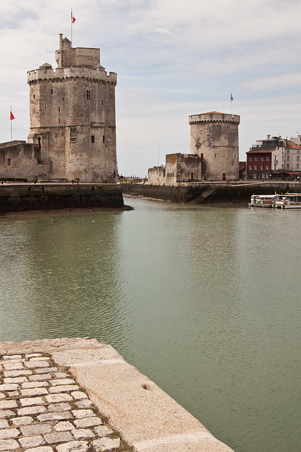Tour Saint-Nicolas and Tour de la Chaine, La Rochelle