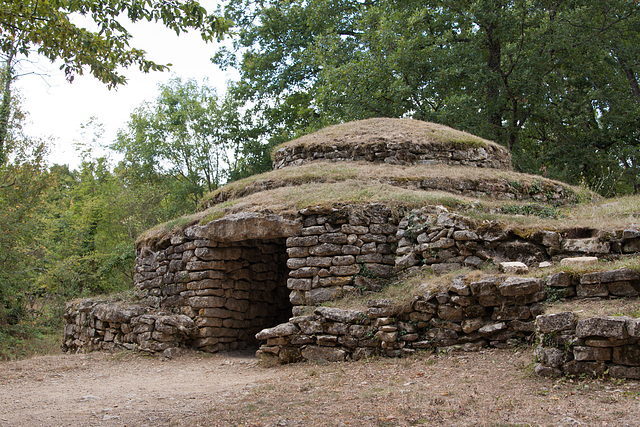 Tumulus F