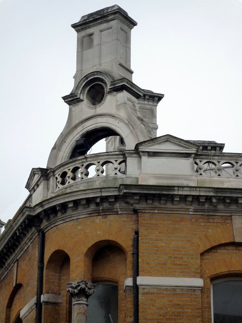 Distinctive (false?) chimney