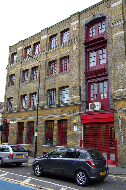 former warehouse, Royal Mint Street