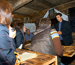 Der Ausflug in der Dorfschule (Kolotschawas Freilichtmuseum)