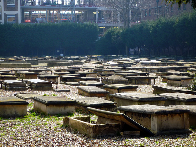 Sephardi Cemetery, Mile End