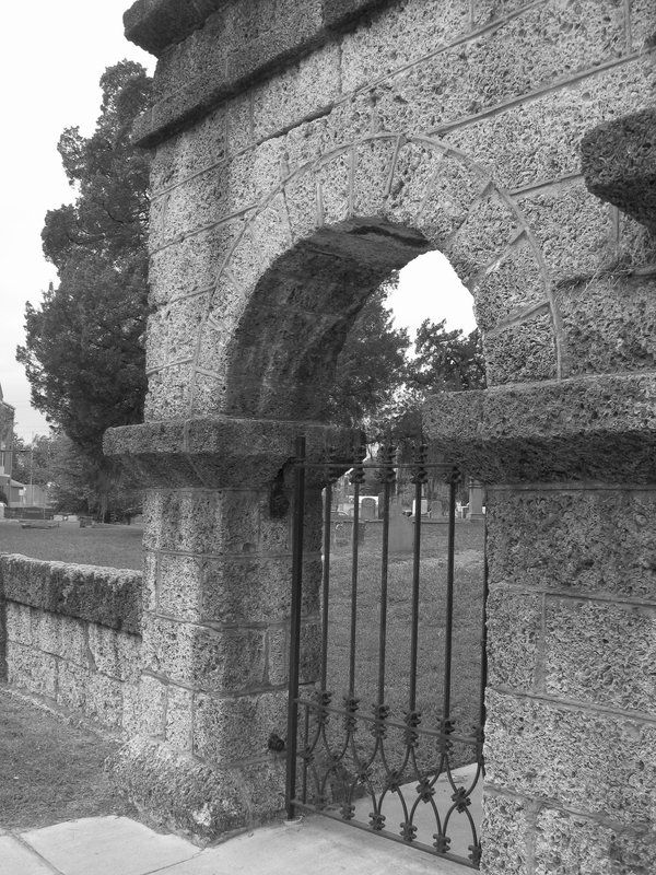 "Weeping Gate," Cedar Grove Cemetery