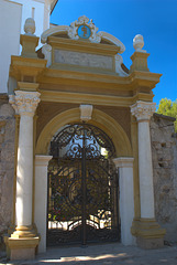 ein Tor bei der Polnischen Kirche