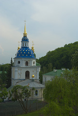 Im Widubitschi-Kloster