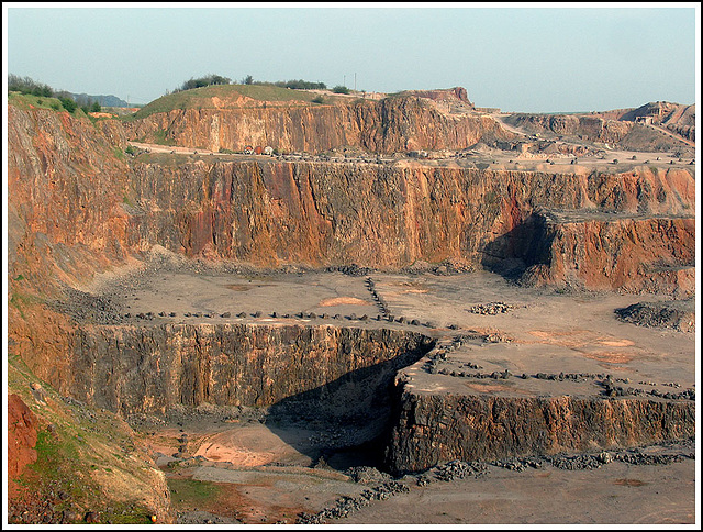 Wardlow Quarry detail