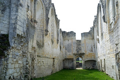 Ruines de l'église Notre-Dame du Liget