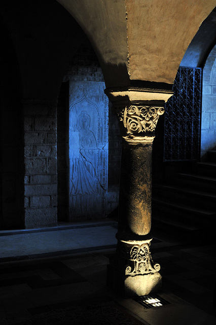 Pilier de la crypte de l'église Notre-Dame de la Couture au Mans