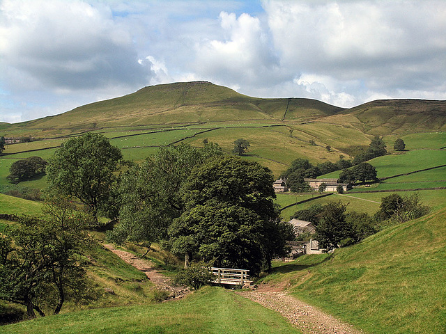 Shutlingsloe from Cumberland Valley