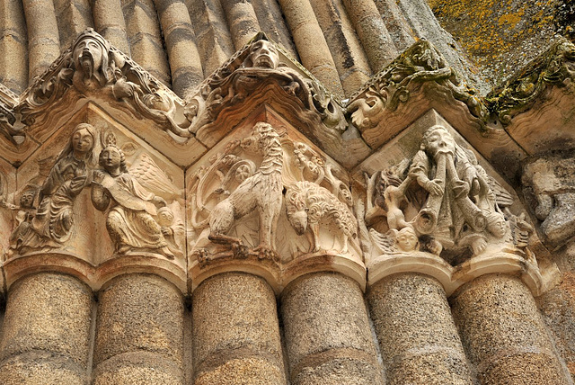 Chapiteaux de l'église de Bressuire - Deux-Sèvres