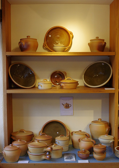 Leach pots