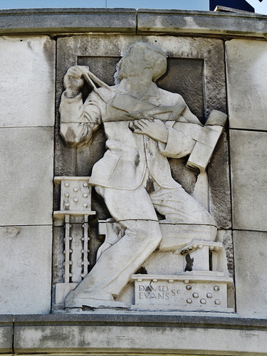 town hall,poplar,  1938 reliefs by david evans (2)