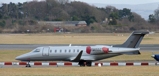 Learjet 40 G-MOOO