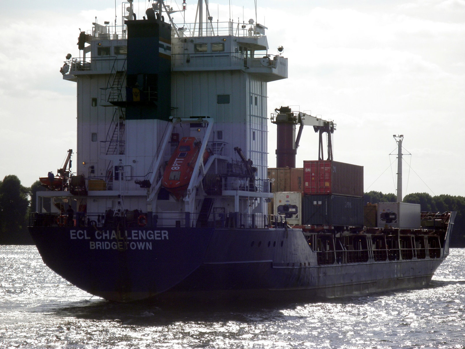 Containerschiff  ECL  CHALLENGER