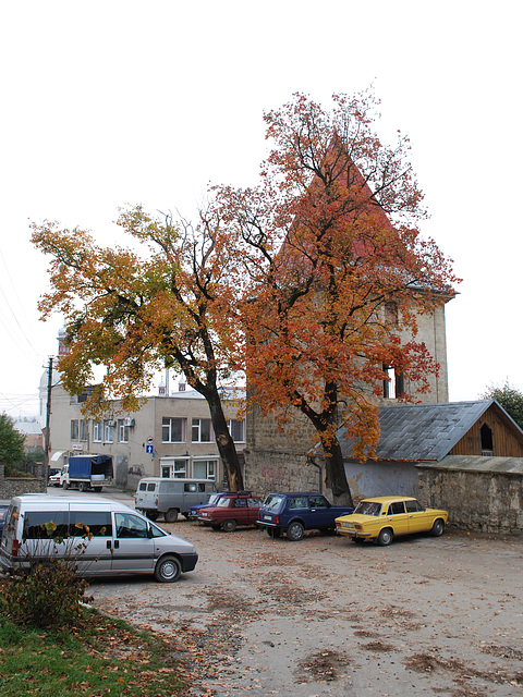 Glockenturm der Peter-und-Pauls Polnischen Kirche in Bereschany