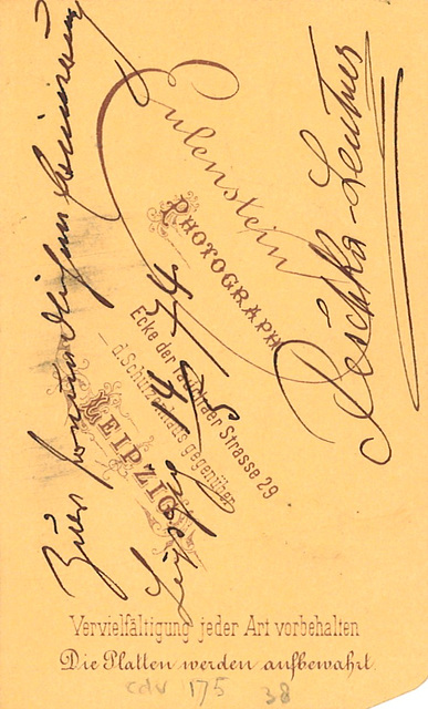 Minna Peschka-Leutner's autograph at the back