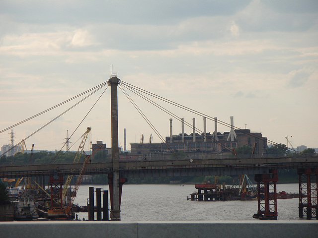 Alte Brücke und TEZ