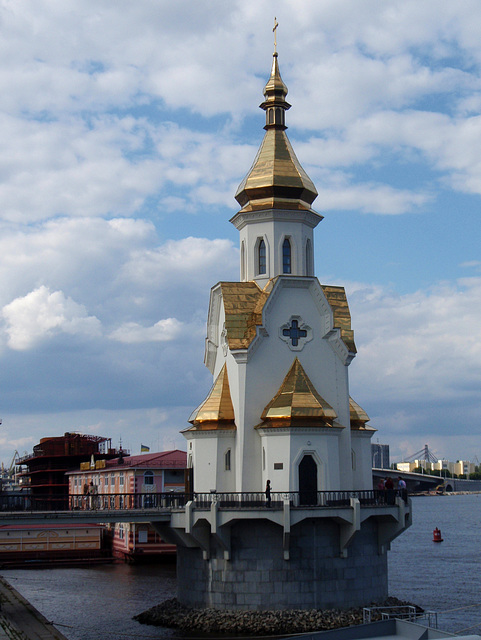 Die Kirche am Wasser