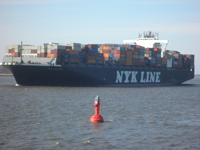 Containerschiff   NYK  ALTAIR