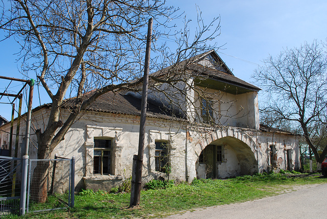 ein altes Haus in Starokonstantinow