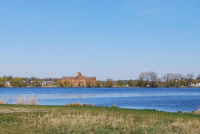 Slutsch Fluss und alte Mühle