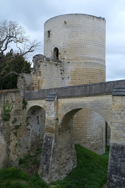 Le donjon philippien du fort de Coudray à Chinon