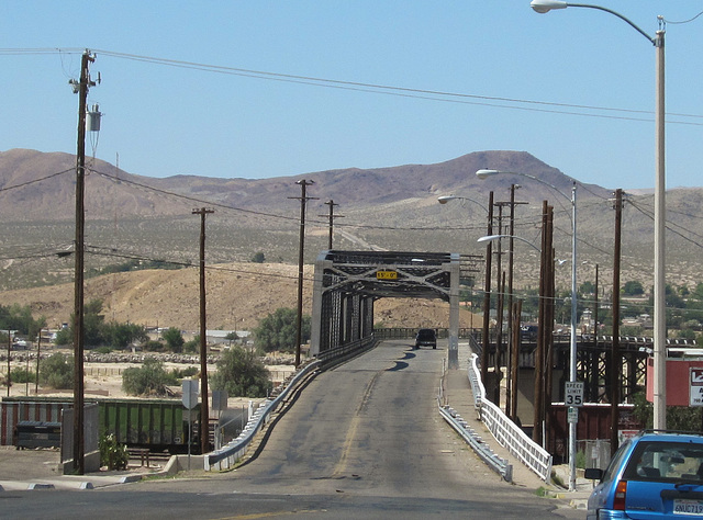 Barstow 1st St bridge  (2750)