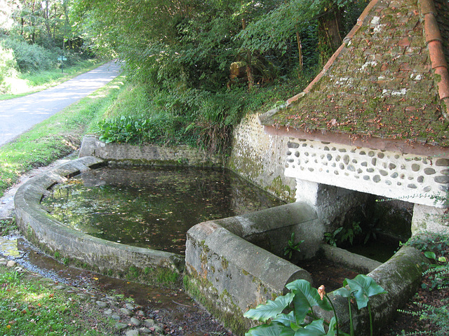 The lavoir in Larreule