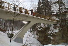 Brücke über den Wasserfall Probij