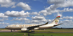 Airbus A330-243 A6-EYS (Etihad)