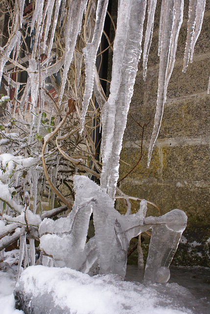 gbww - front door icicle 2