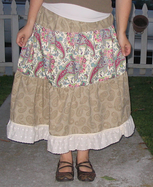 Sheet-swap tiered skirt