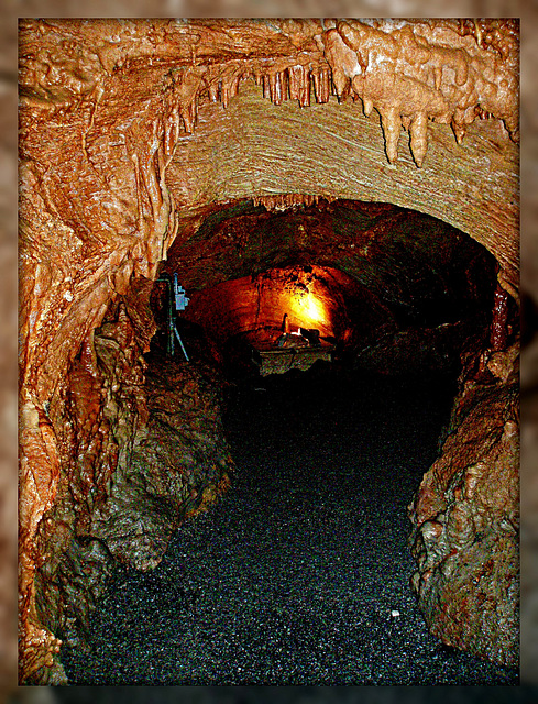 Shenandoah Caverns - Entrance *