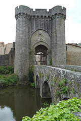 Le Pont St-Jacques à Parthenay