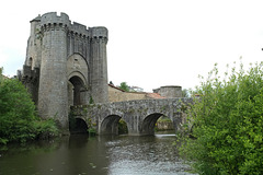 Le Pont St-Jacques à Parthenay