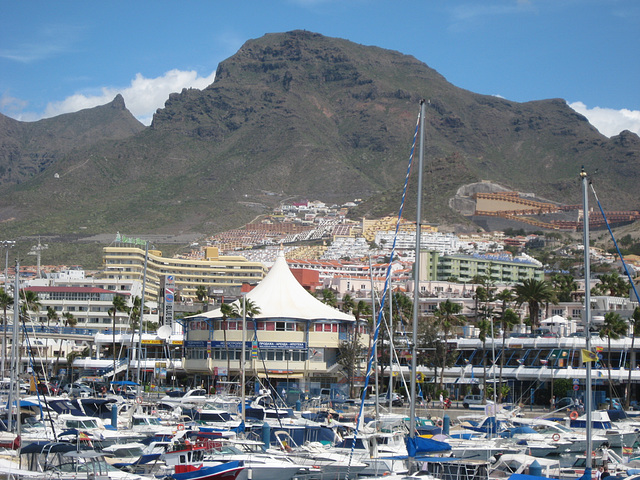 Teneriffa - Hafen Costa Adeje