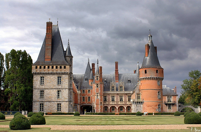 Le Château de Maintenon vu du parc