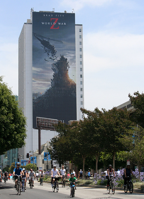 CicLAvia Wilshire - World War Z (2589)