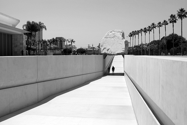 Levitated Mass by Michael Heizer (2180)