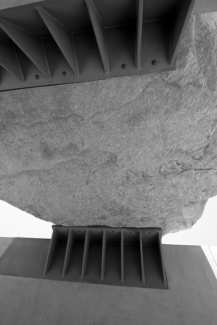 Levitated Mass by Michael Heizer (2184A)