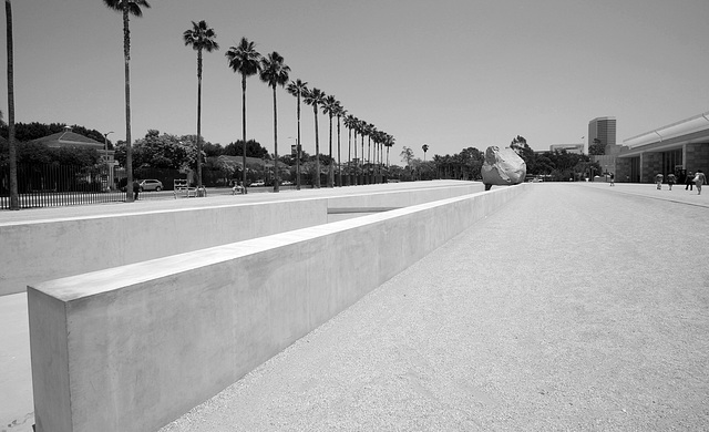 Levitated Mass by Michael Heizer (2189)
