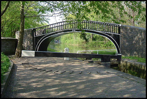 April green at Isis Lock